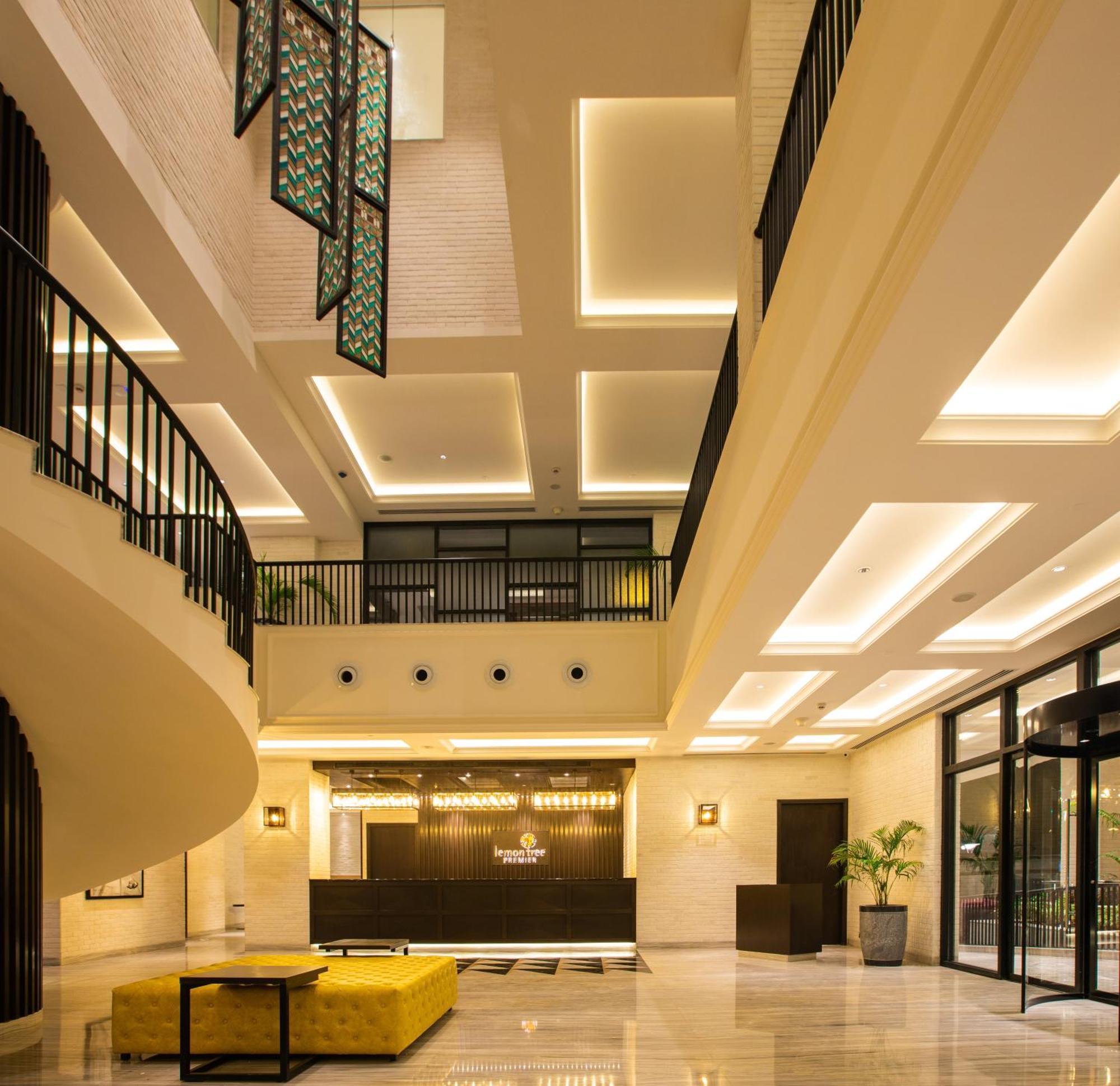 Lemon Tree Premier City Center Pune Exterior foto